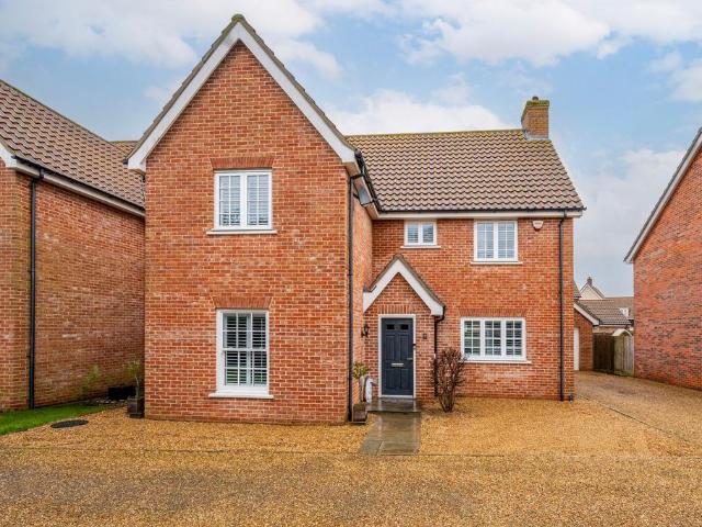 4 bedroom detached house for sale