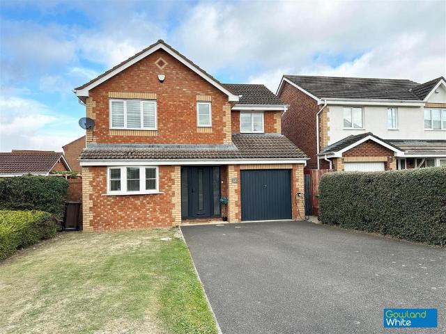 4 bedroom detached house for sale