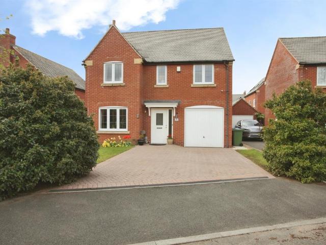 4 bedroom detached house for sale