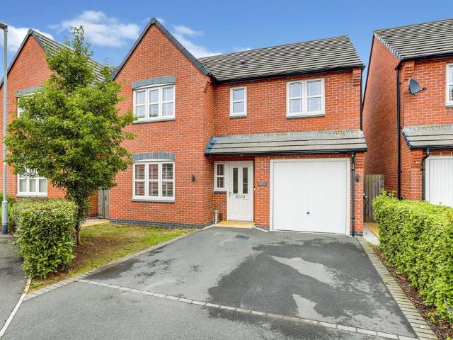 4 bedroom detached house for sale