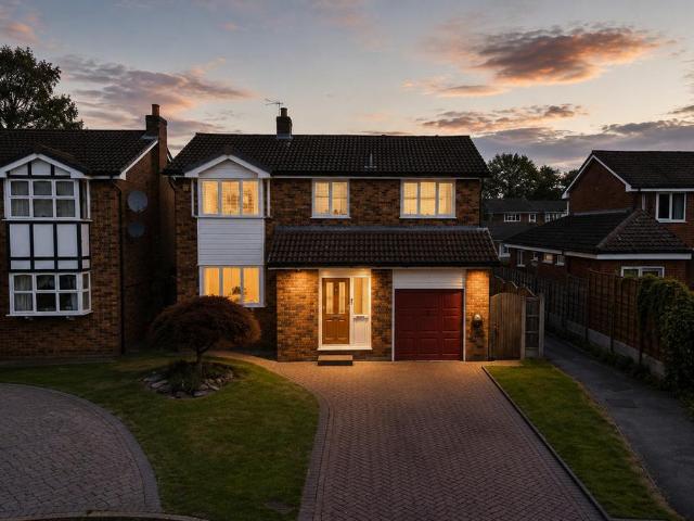 4 bedroom detached house for sale