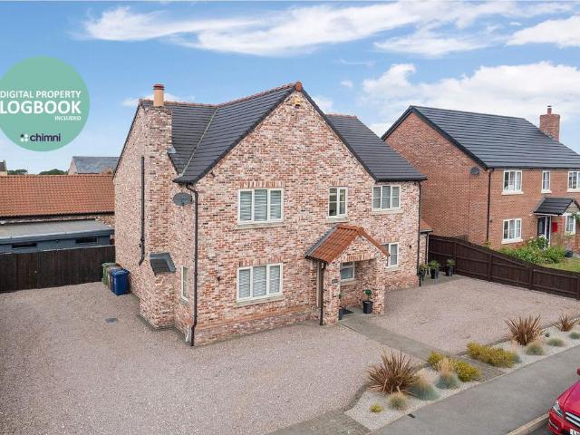 4 bedroom detached house for sale