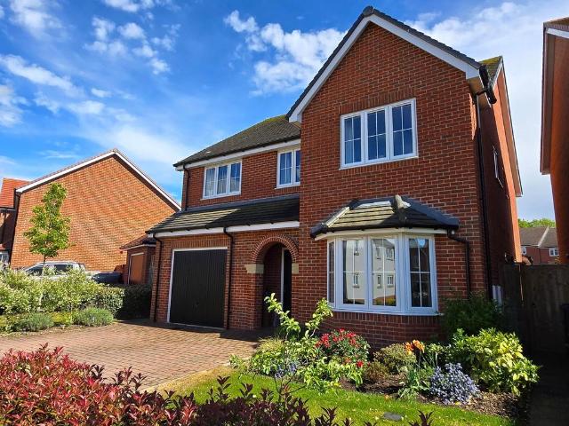 4 bedroom detached house for sale
