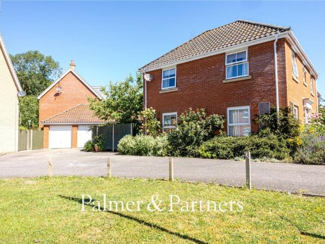4 bedroom detached house for sale