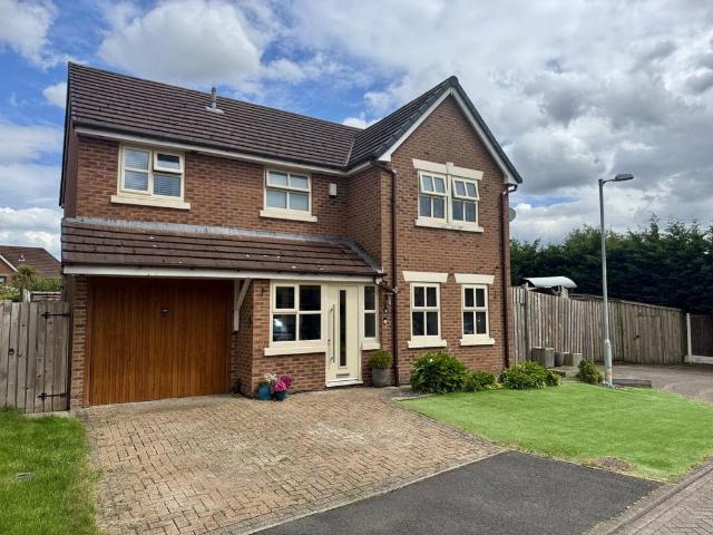 4 bedroom detached house for sale