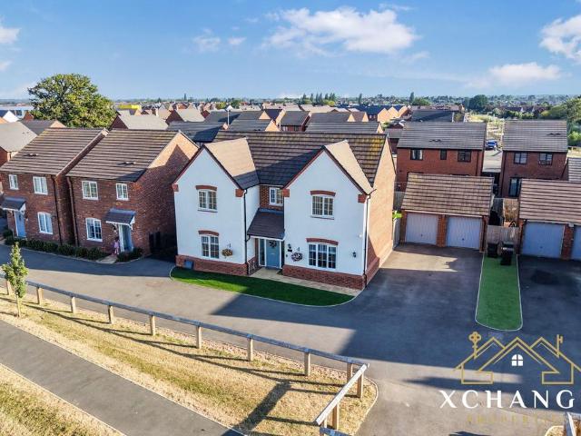 4 bedroom detached house for sale