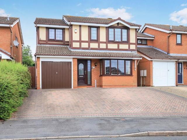 4 bedroom detached house for sale