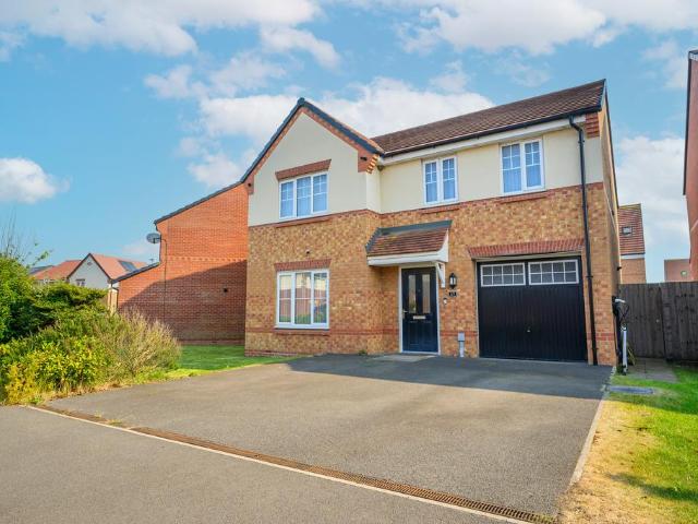 4 bedroom detached house for sale