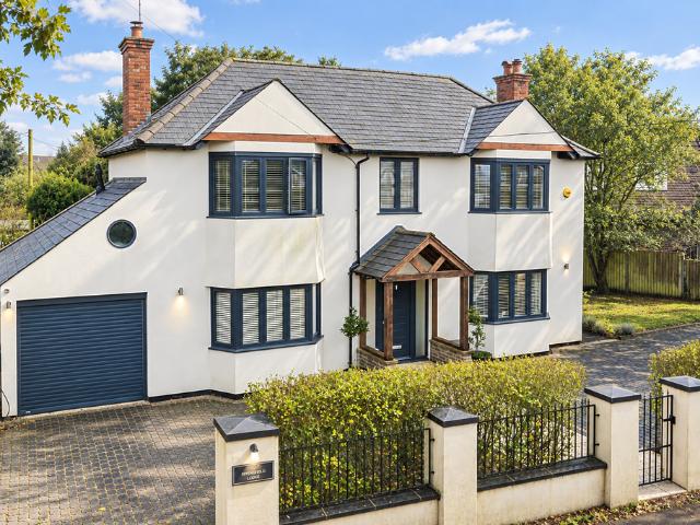 4 bedroom detached house for sale
