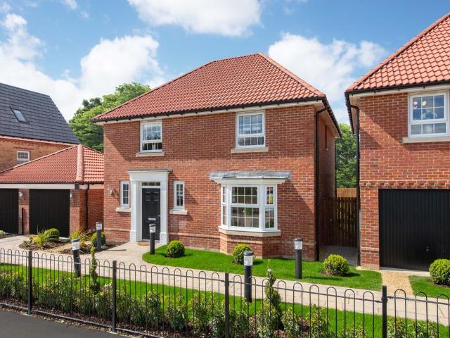 4 bedroom detached house for sale