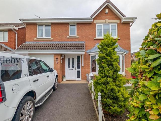 4 bedroom detached house for sale