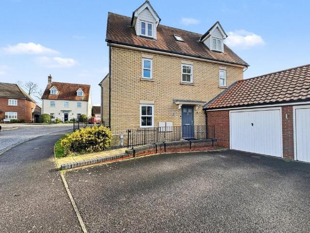 4 bedroom detached house for sale
