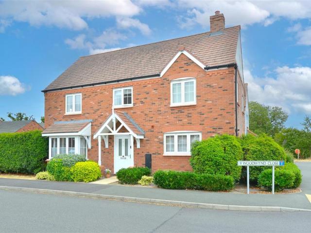 4 bedroom detached house for sale