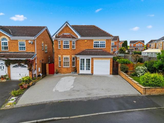 4 bedroom detached house for sale