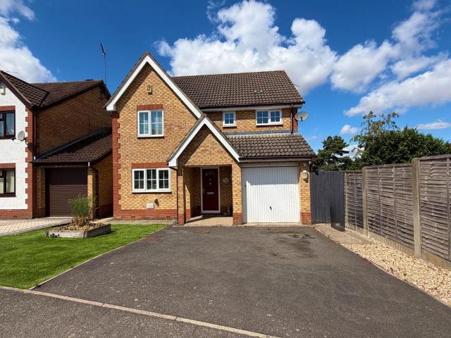4 bedroom detached house for sale