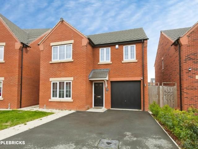 4 bedroom detached house for sale