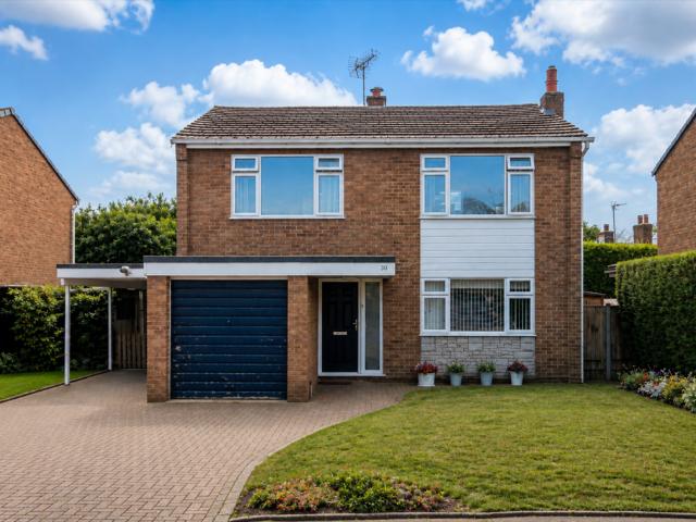 4 bedroom detached house for sale