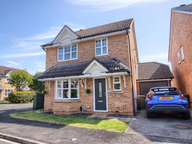 4 bedroom detached house for sale