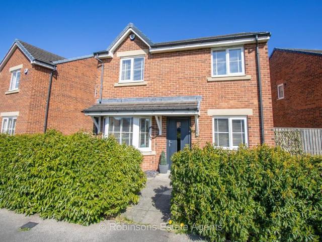 4 bedroom detached house for sale