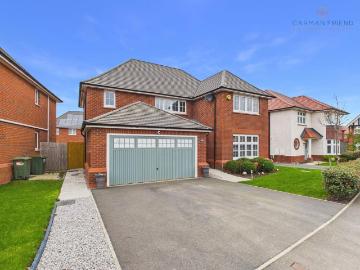 4 bedroom detached house for sale