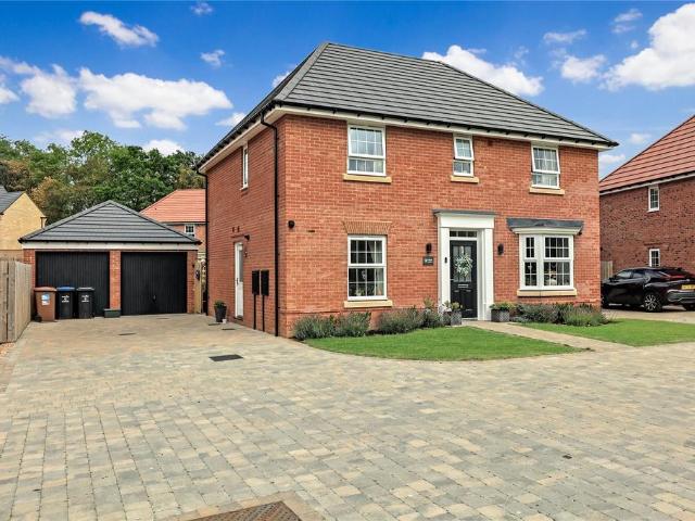 4 bedroom detached house for sale
