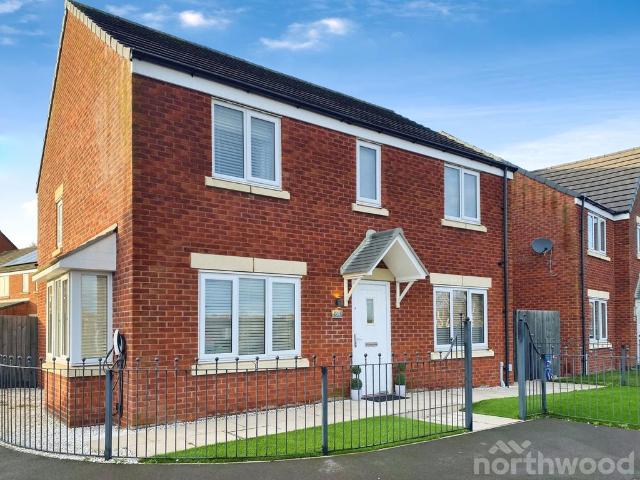 4 bedroom detached house for sale