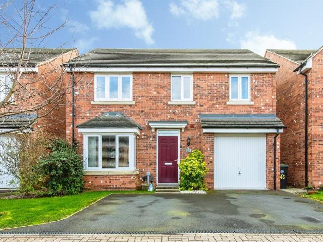 4 bedroom detached house for sale