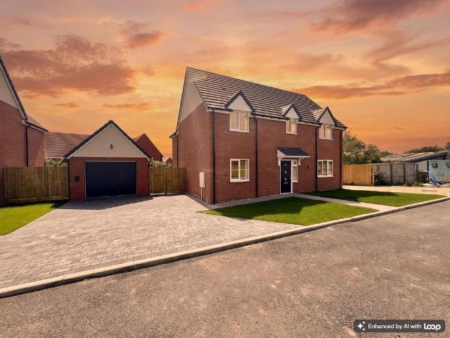 4 bedroom detached house for sale