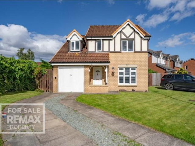 4 bedroom detached house for sale
