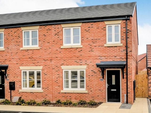3 bedroom end of terrace house for sale