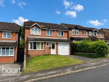 4 bedroom detached house for sale