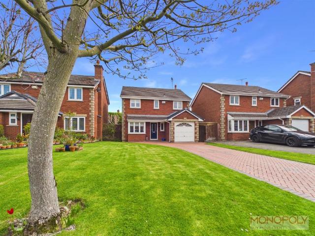 4 bedroom detached house for sale