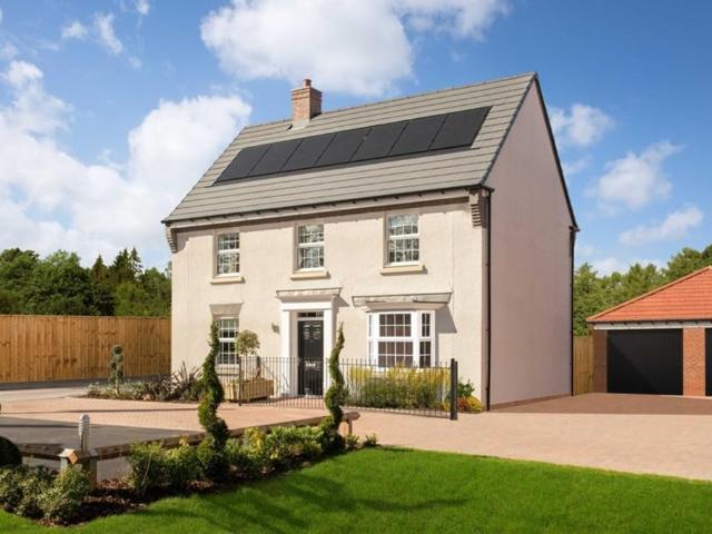 4 bedroom detached house for sale