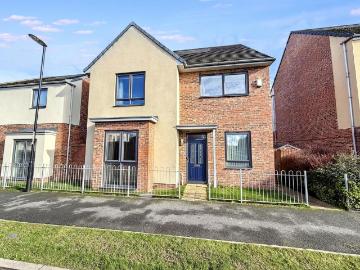 4 bedroom detached house for sale