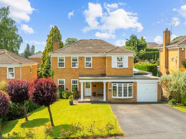 4 bedroom detached house for sale