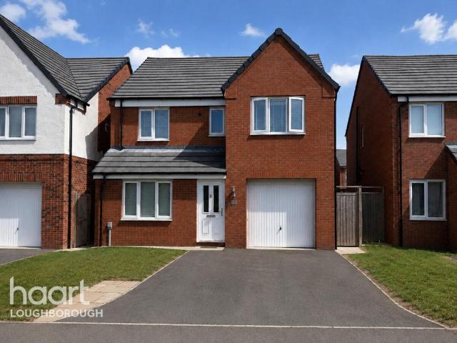 4 bedroom detached house for sale