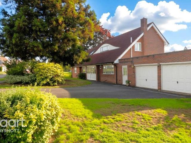 4 bedroom detached house for sale