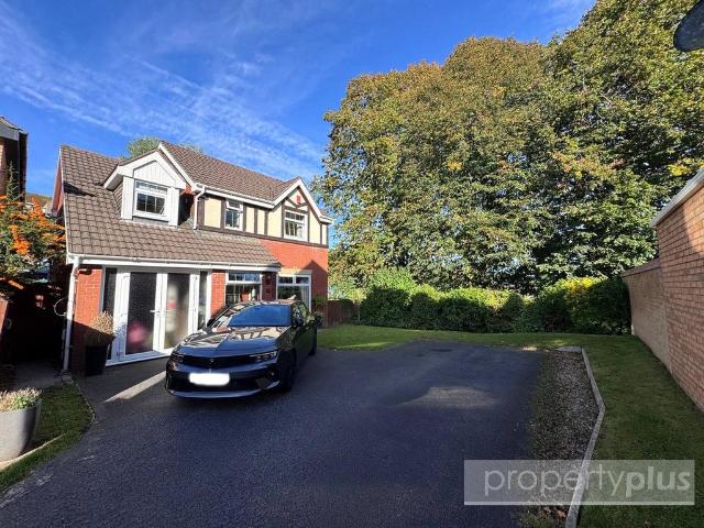 4 bedroom detached house for sale