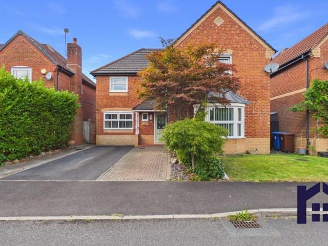 4 bedroom detached house for sale