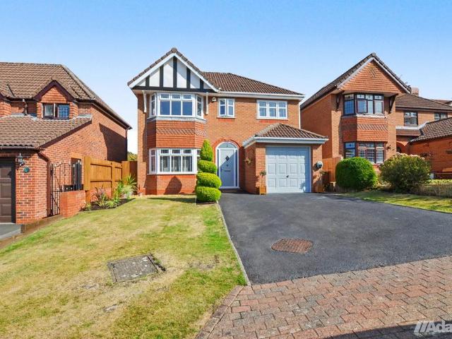 4 bedroom detached house for sale