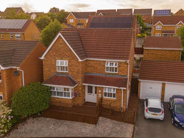 4 bedroom detached house for sale