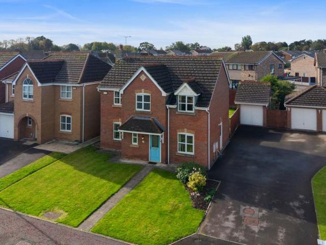 4 bedroom detached house for sale
