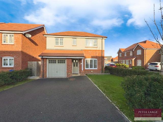 4 bedroom detached house for sale