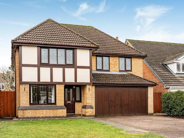 4 bedroom detached house for sale