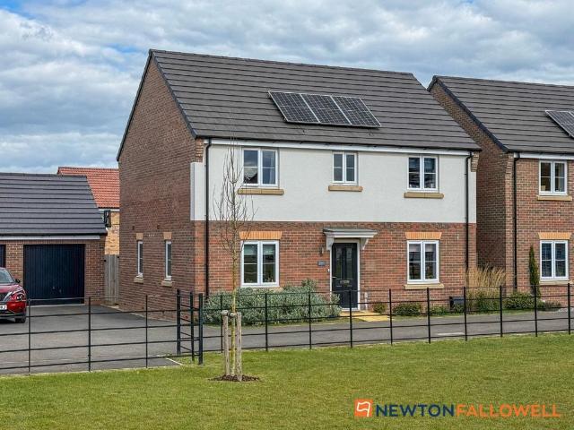 4 bedroom detached house for sale