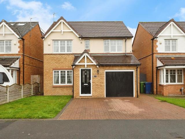 4 bedroom detached house for sale