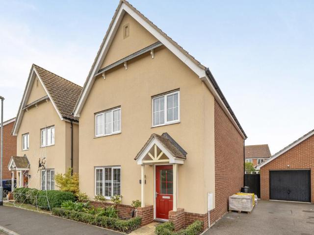 4 bedroom detached house for sale