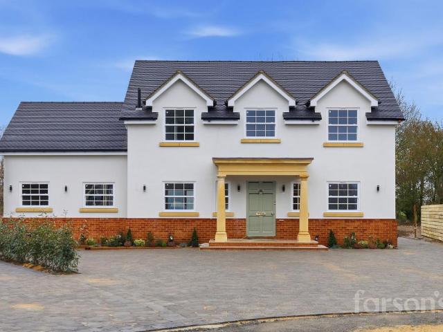 4 bedroom detached house for sale