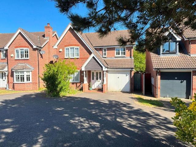 4 bedroom detached house for sale