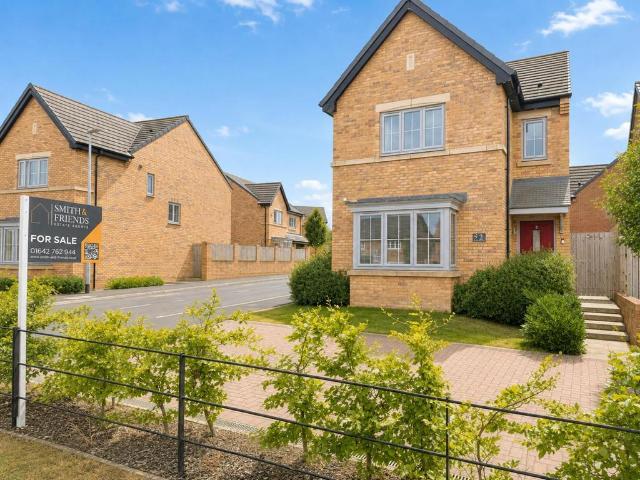 4 bedroom detached house for sale